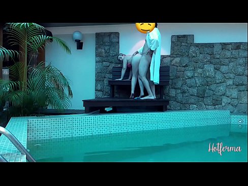 ❤️ Boss uzaicina kalponi uz baseinu, bet nevarēja pretoties karstu ❤️ Kvalitatīvs porno pie lv.pornhills-com.ru ❤